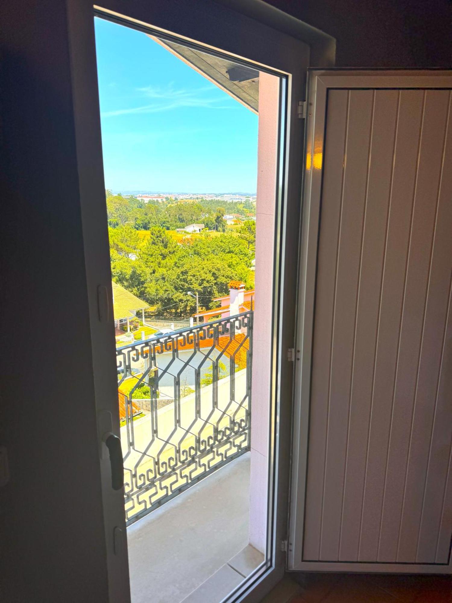 ホテル Leiria Side エクステリア 写真
